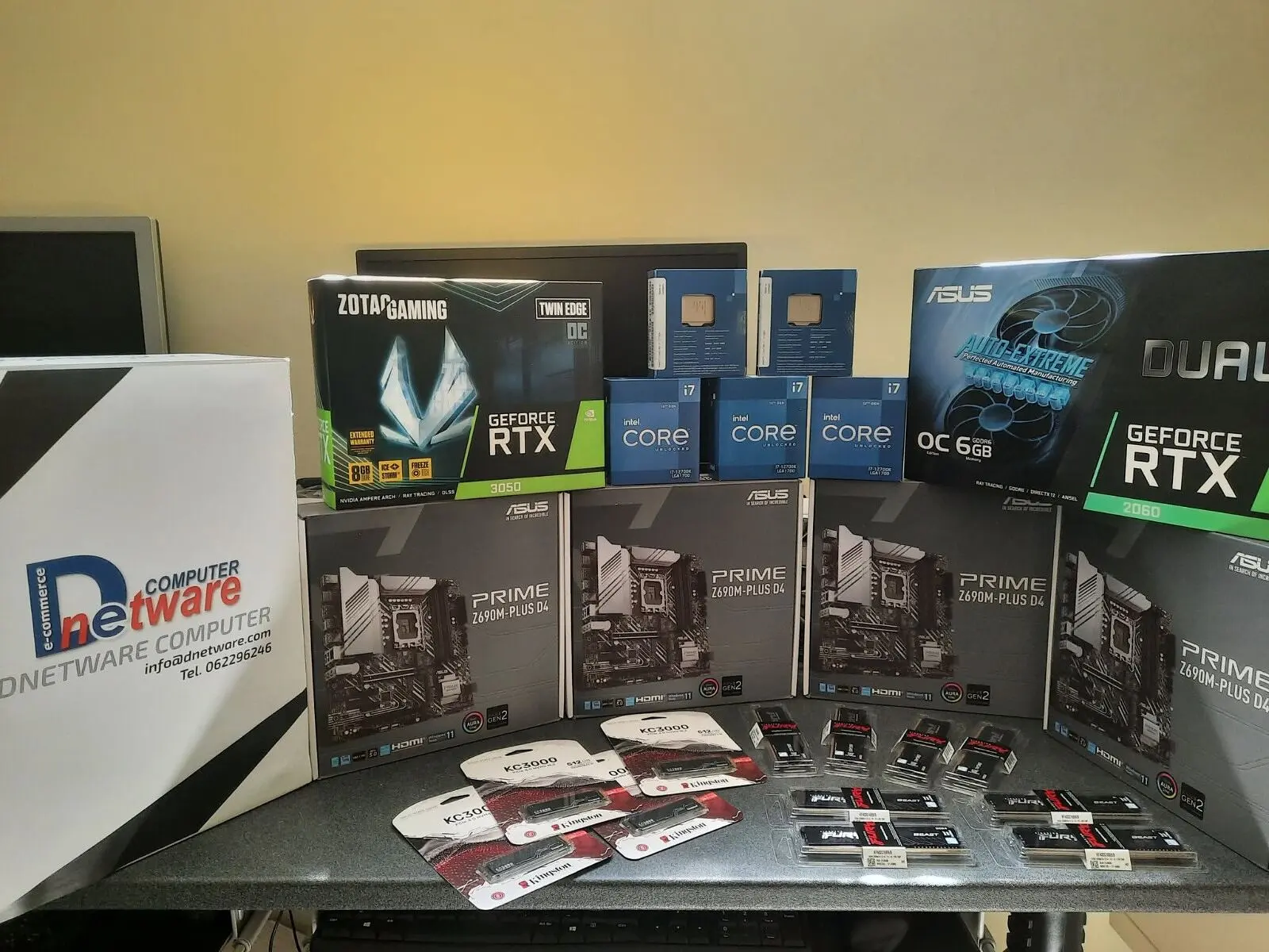 Schede video GeForce RTX, processori Intel Core, schede madri ASUS e memorie in negozio